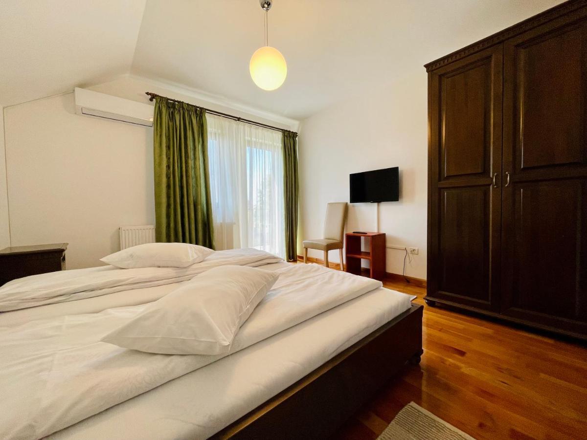 Hermesvilla Băile Felix Esterno foto